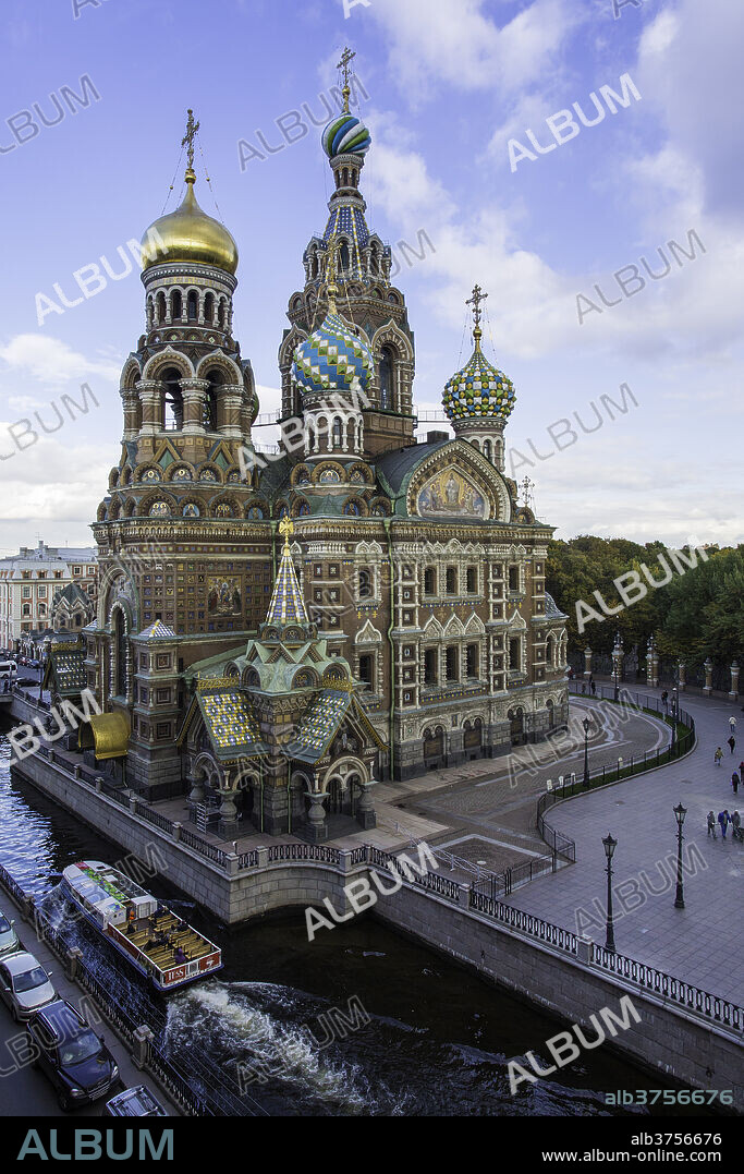 Domes of Church of the Saviour on Spilled Blood, UNESCO World Heritage Site, St. Petersburg, Russia, Europe.