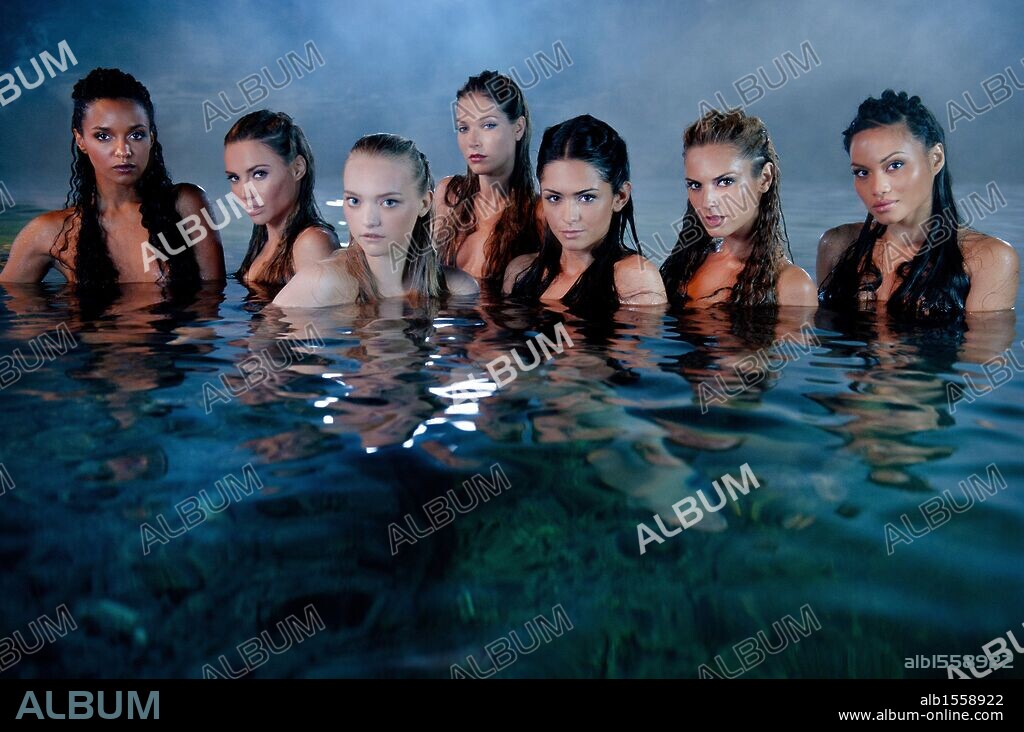 ANTOINETTE NIKPRELAJ, BETH BERRETT, DAPHNE JOY, GEMMA WARD, JORGELINA AIRALDI, SANYA HUGHES and TONI BUSKER in PIRATES OF THE CARIBBEAN: ON STRANGER TIDES, 2011, directed by ROB MARSHALL. Copyright WALT DISNEY PICTURES / MOUNTAIN, PETER.