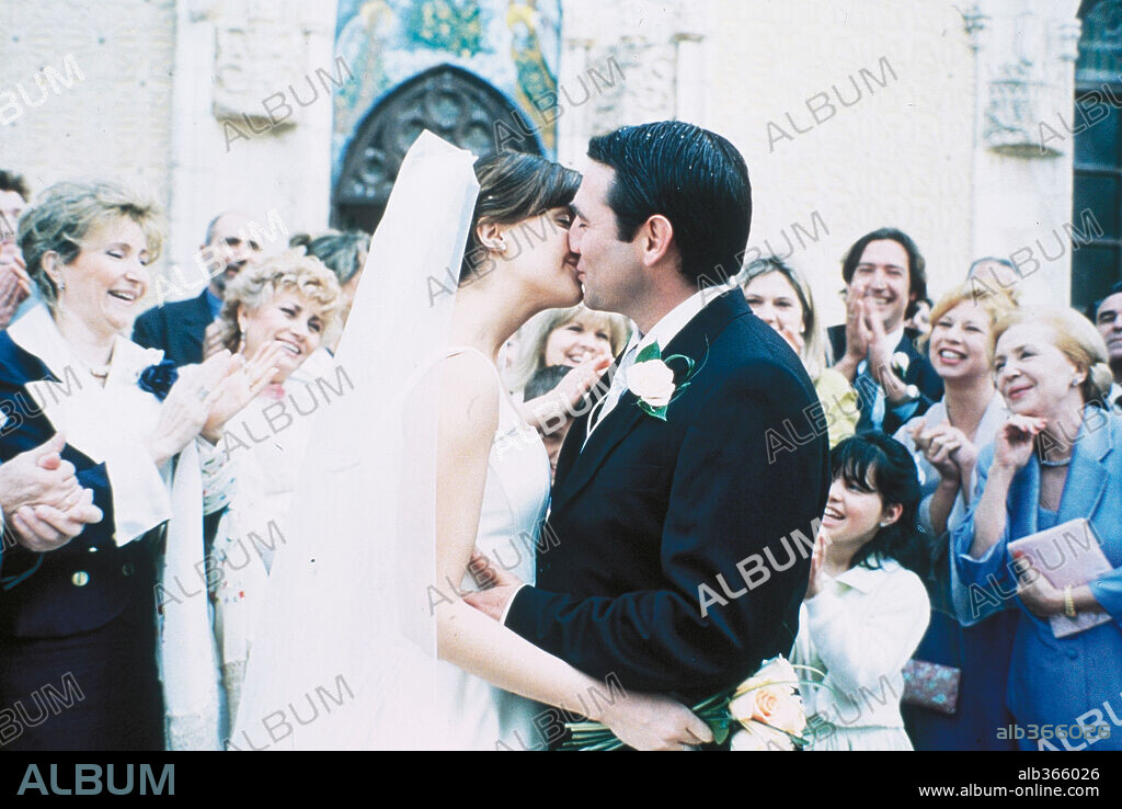 PAZ VEGA y SERGI LOPEZ en SOLO MIA, 2001, dirigida por JAVIER BALAGUER. Copyright STAR LINE PRODUCTIONS.