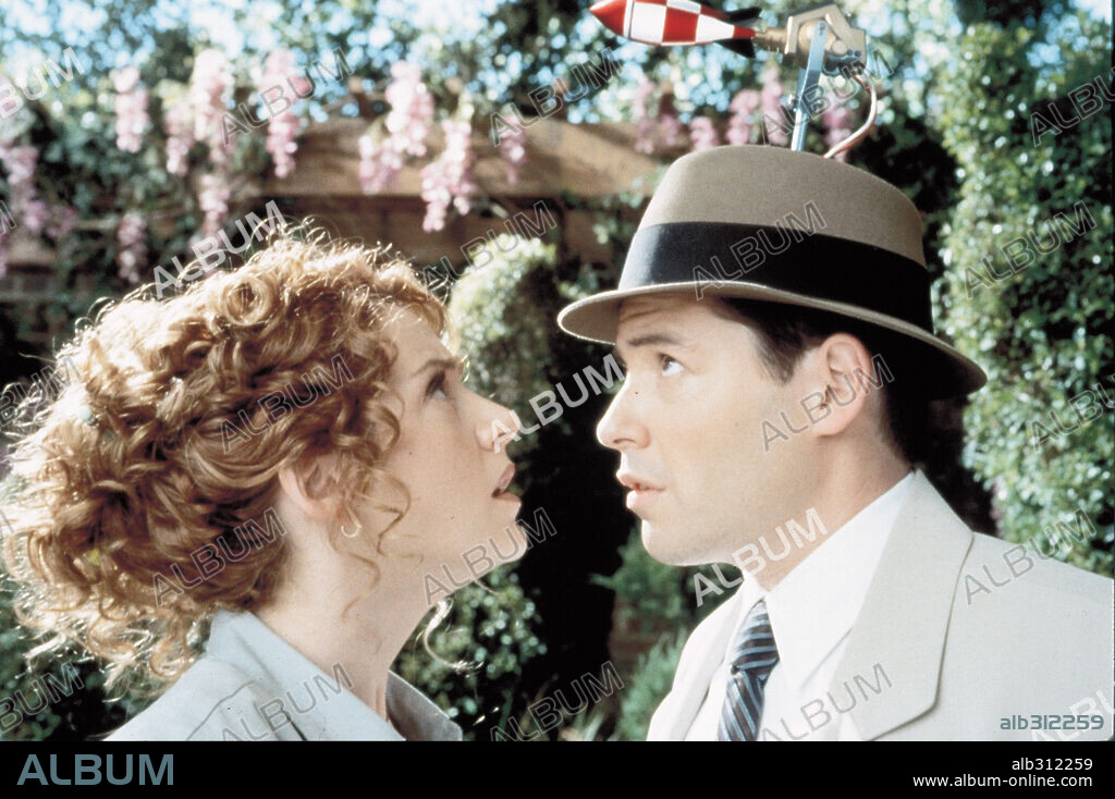 JOELY FISHER and MATTHEW BRODERICK in INSPECTOR GADGET, 1999, directed by DAVID KELLOGG. Copyright WALT DISNEY PICTURES.
