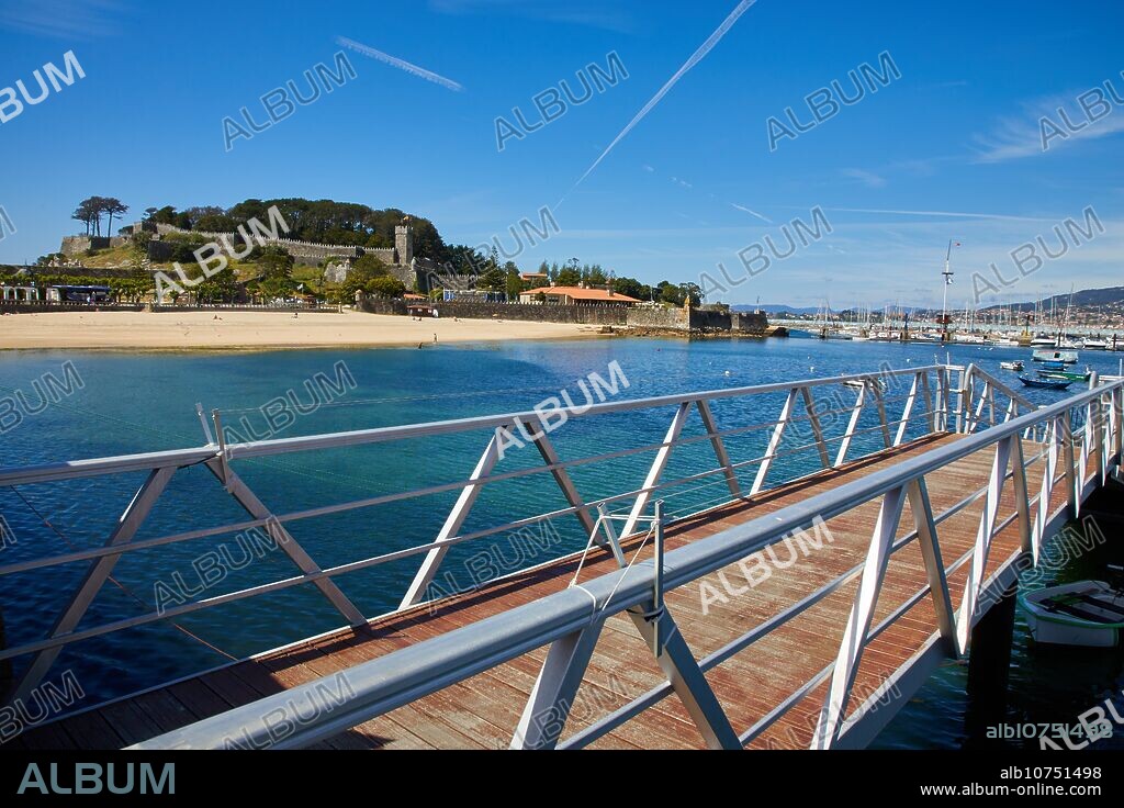Monterreal castle and Marina, Baiona, Bayona, Pontevedra, Galicia, Spain.