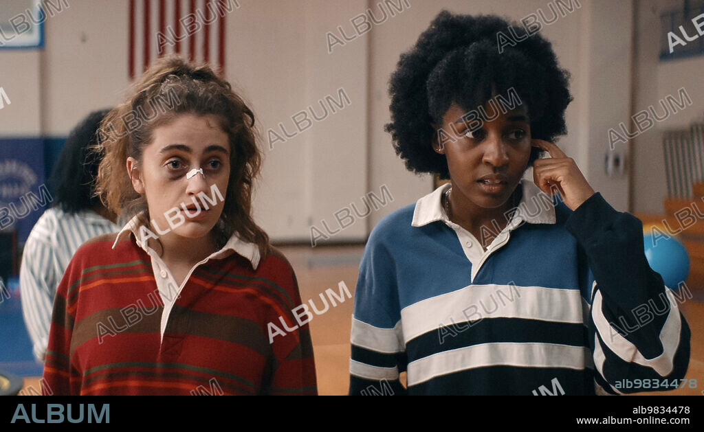 AYO EDEBIRI and RACHEL SENNOTT in BOTTOMS, 2023, directed by EMMA SELIGMAN. Copyright Brownstone Productions / Metro-Goldwyn-Mayer (MGM).