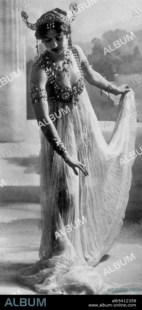 Mata Hari, Dutch Exotic Dancer and Courtesan