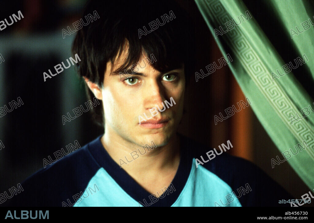 GAEL GARCIA BERNAL en LA MALA EDUCACION, 2004, dirigida por PEDRO ALMODOVAR. Copyright EL DESEO S.A.