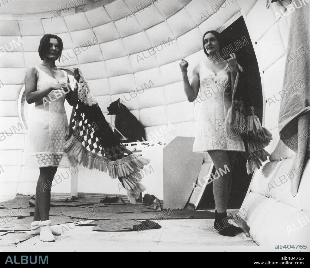 NATALYA BONDARCHUK en SOLARIS, 1972 (SOLYARIS), dirigida por ANDREI TARKOVSKY. Copyright MOSFILM.