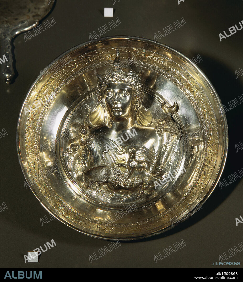 Roman civilization, 1st century b.C.-1st century A.D. Boscoreale treasure. Gold and silver bowl, relief depicting bust of a woman wearing an elephant's trunk headdress and holding a cornucopia or horn of plenty. From Boscoreale (province of Naples).