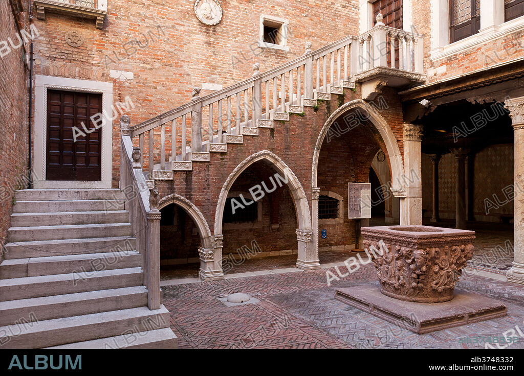 Ca' d'Oro (House of Gold) (Palazzo Santa Sofia), Venice, UNESCO World Heritage Site, Veneto, Italy, Europe.