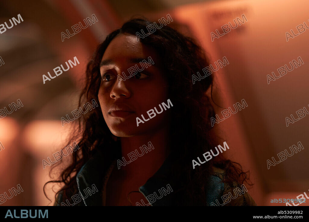 SAVANNAH STEYN in INTERGALACTIC, 2021, directed by KIERON HAWKES. Copyright TIGER ASPECT PRODUCTIONS.