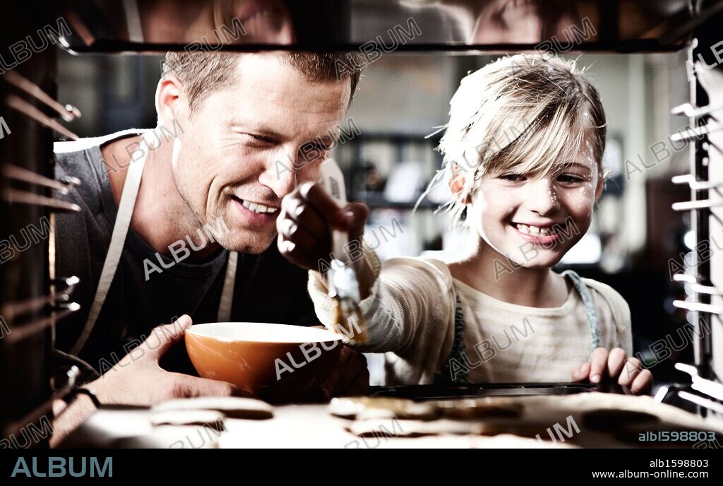 EMMA SCHWEIGER and TIL SCHWEIGER in KOKOWAAH, 2011, directed by TIL SCHWEIGER. Copyright WARNER BROS.