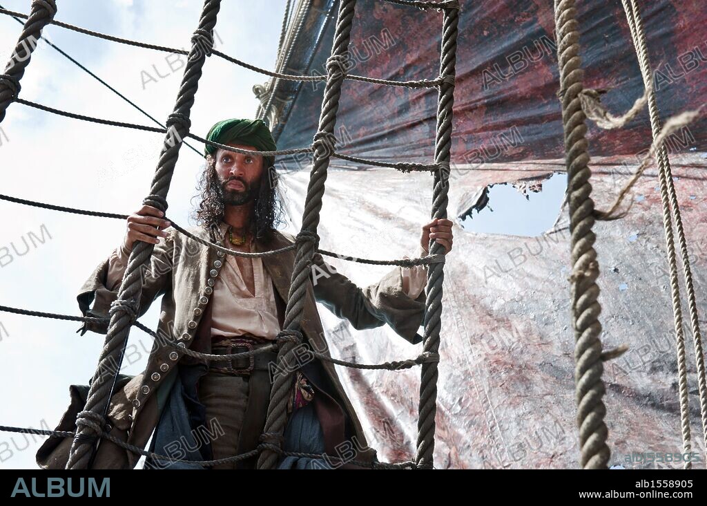 PAUL BAZELY in PIRATES OF THE CARIBBEAN: ON STRANGER TIDES, 2011, directed by ROB MARSHALL. Copyright WALT DISNEY PICTURES / MOUNTAIN, PETER.