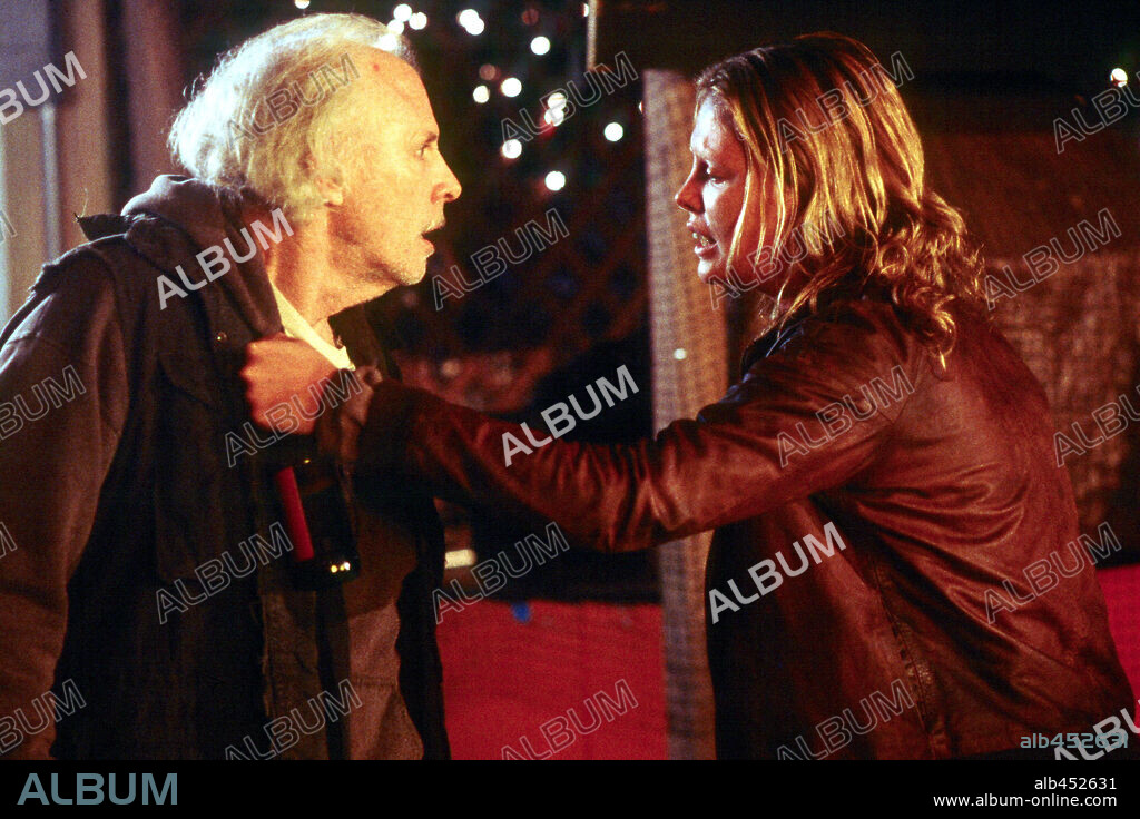 BRUCE DERN y CHARLIZE THERON en MONSTER, 2003, dirigida por PATTY JENKINS. Copyright NEWMARKET FILM GROUP.