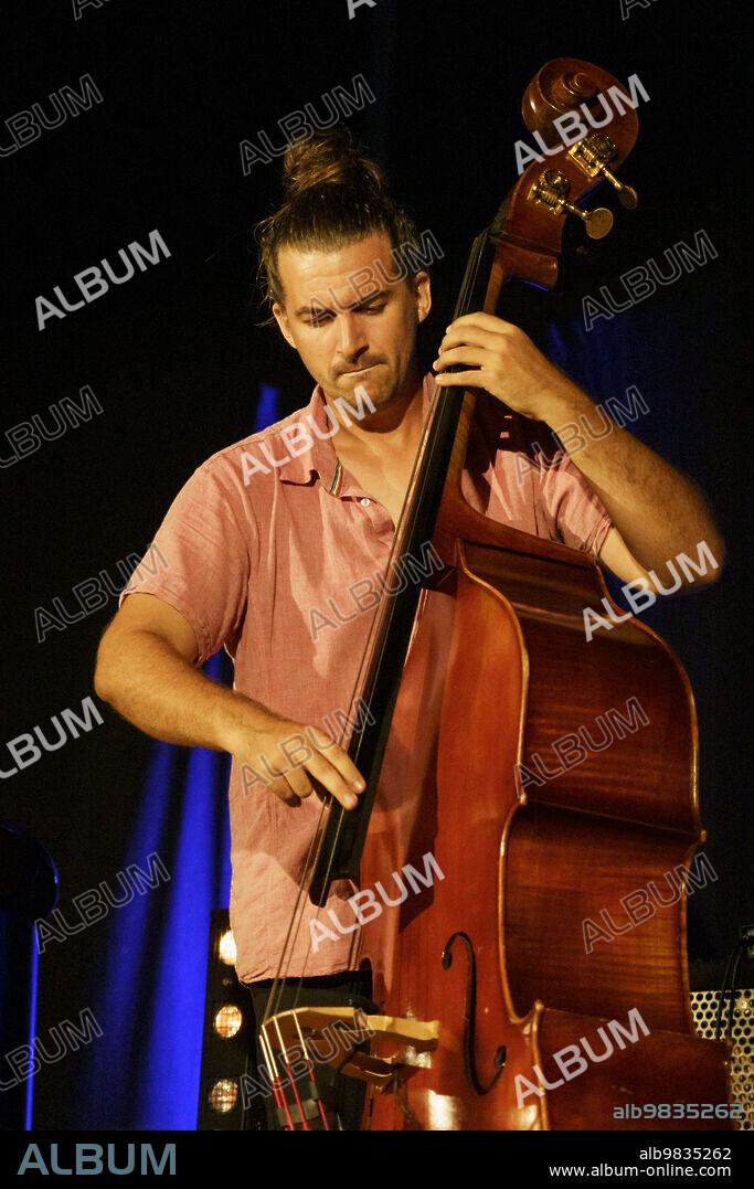 Miquel Àngel Rigo jazz concert, Joan Garcias, (double bass), A Jazz De Mar. Porto Colom, Mallorca, spain.