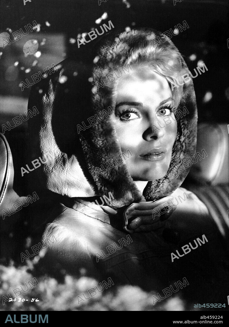 JEAN SEBERG in AIRPORT, 1970, directed by GEORGE SEATON. Copyright UNIVERSAL PICTURES.