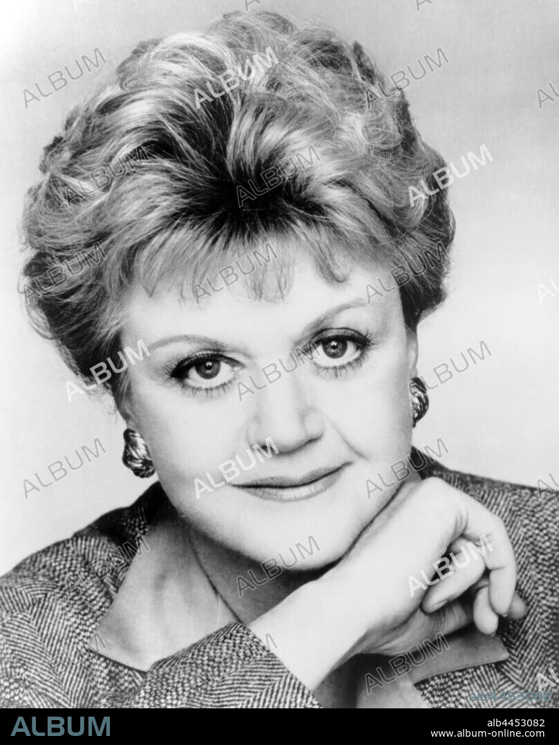 ANGELA LANSBURY dans MURDER, SHE WROTE, 1984, réalisé par ALLEN REISNER, JERRY JAMESON, SEYMOUR ROBBIE et VINCENT MCEVEETY. Copyright Universal Pictures Television.