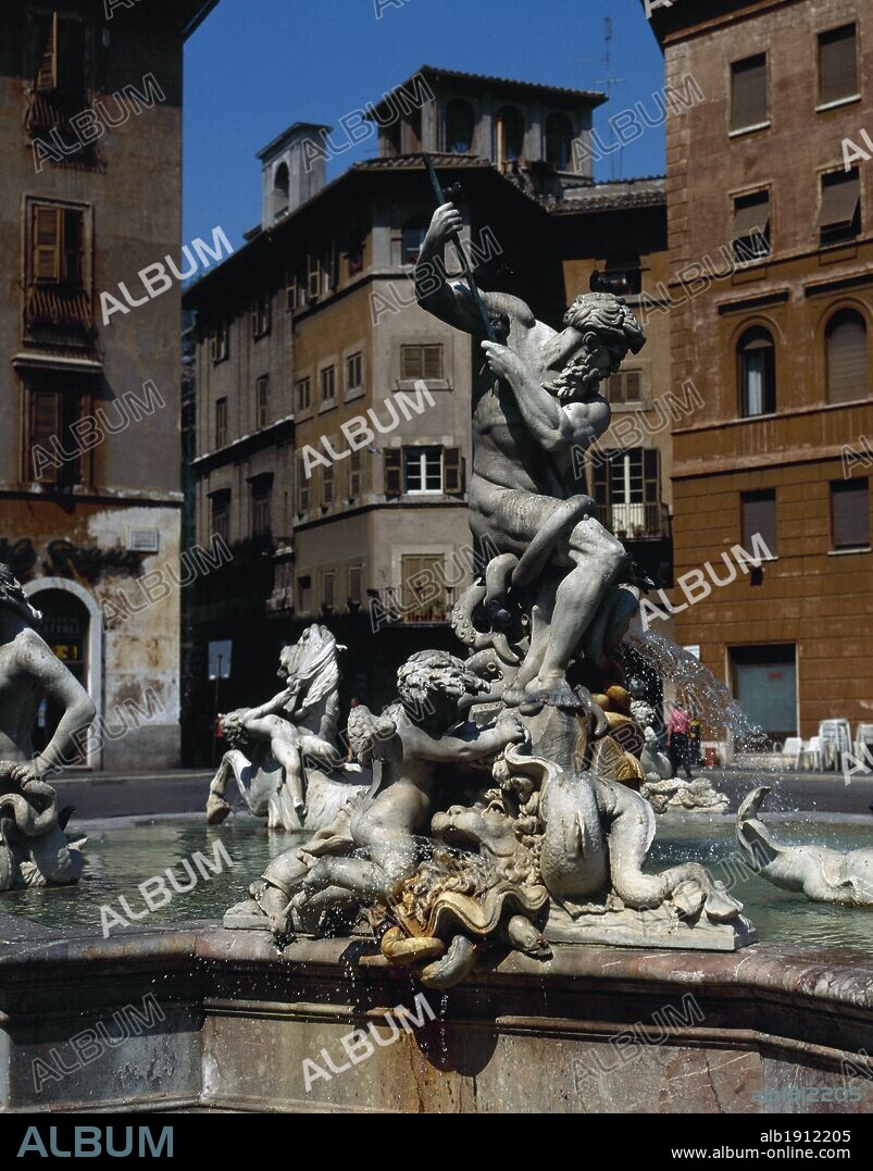 ARTE BARROCO. ITALIA. BERNINI, Gian Lorenzo (1647-1651). "FONTANA DE NEPTUNO". Obra barroca situada en el extremo de la plaza Navona. ROMA.