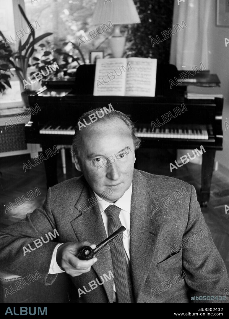 ARKIV - 1961 . Lars Erik Larsson, composer . Foto: TT Kod: 190 . COPYRIGHT SCANPIX SWEDEN.
