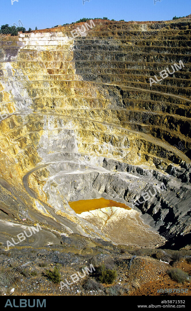 Río Tinto; cupper opoen mine.