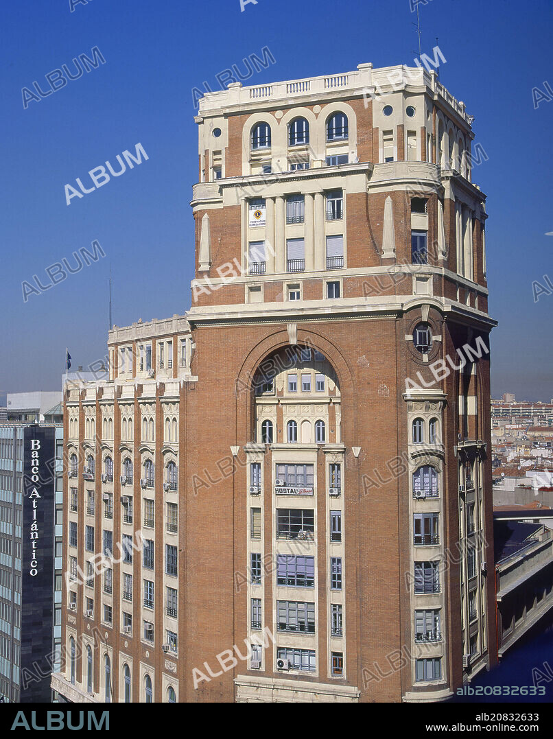 PEDRO MUGURUZA. PALACIO DE LA PRENSA CONSTRUCCION DEL 1928 ESTA SITUADO EN LA PLAZA DE CALLAO Nº 4 ESQUINA A LA CALLE GRAN VIA NUMERO 46.