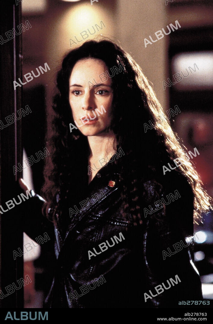 MADELEINE STOWE en SOLA EN LA PENUMBRA, 1994 (BLINK), dirigida por MICHAEL APTED. Copyright NEW LINE CINEMA.