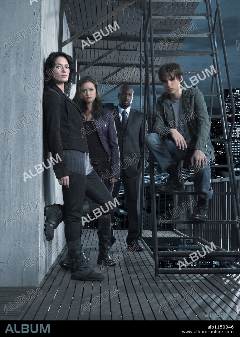 LENA HEADEY, RICHARD T. JONES, SUMMER GLAU and THOMAS DEKKER in TERMINATOR: THE SARAH CONNOR CHRONICLES-TV, 2008. Copyright Bartleby Company/c-2 Pictures/Warner Bros Television.