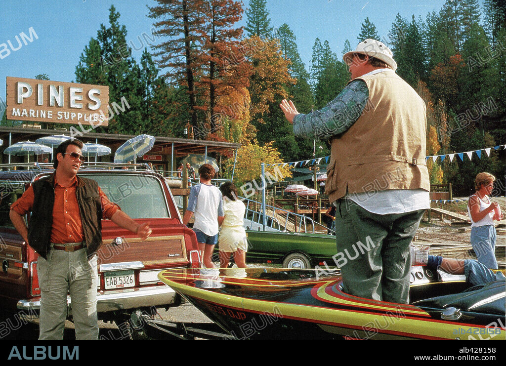 DAN AYKROYD and JOHN CANDY in THE GREAT OUTDOORS, 1988, directed by HOWARD DEUTCH. Copyright UNIVERSAL PICTURES.