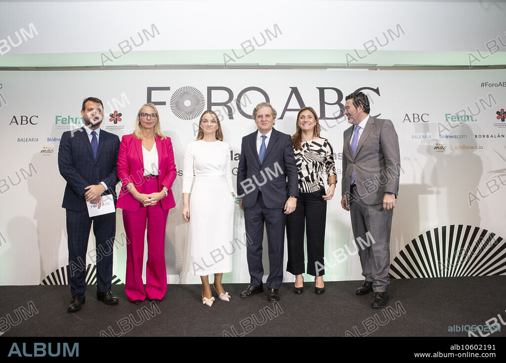 Madrid, 14/02/2024. Foro ABC con la presidenta balear Marga Prohens. En la imagen, Juan Fernández Miranda, adjunto al director y jefe de Nacional de ABC, María Frontera, presidenta de FEHM, Margalida Prohens, presidenta de Baleares, Ignacio Ybarra, presidente de Vocento, Ana Delgado, directora general de ABC y Julián Quirós, director de ABC. Foto: Isabel Permuy. ARCHDC.