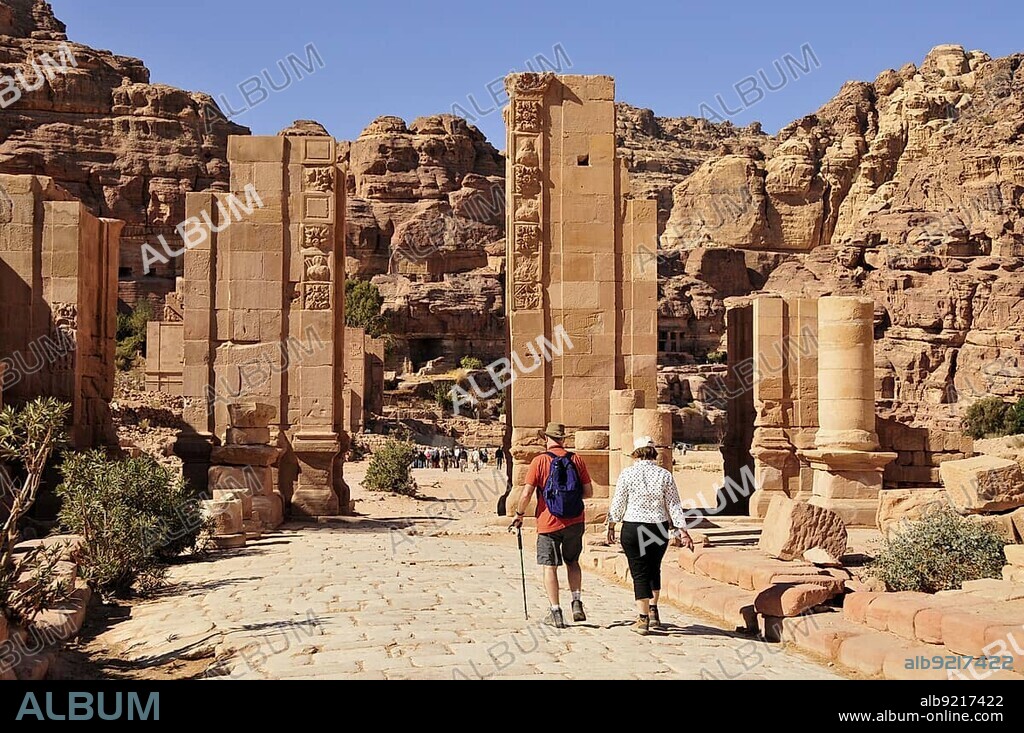 Tourists in the Nabataean city of Petra, Unesco World Heritage Site, near Wadi Musa, Jordan, Middle East, Orient, Asia.