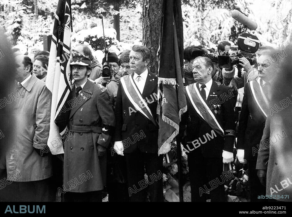 The funeral of Grand Admiral Karl Doenitz, a Hitler confidant who was convicted as a war criminal by the Nuremberg court martial, turned into a manifestation of Knight's Cross bearers, old and new Nazis. Aumuehle near Hamburg, 06.01.1981, Germany