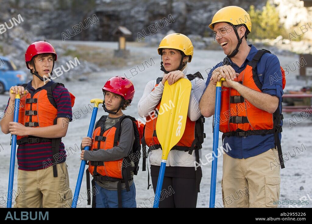 CHRISTINA APPLEGATE, ED HELMS, SKYLER GISONDO and STEELE STEBBINS in VACATION, 2015, directed by JOHN FRANCIS DALEY and JONATHAN M. GOLDSTEIN. Copyright NEW LINE CINEMA / STONE, PETER "HOPPER".