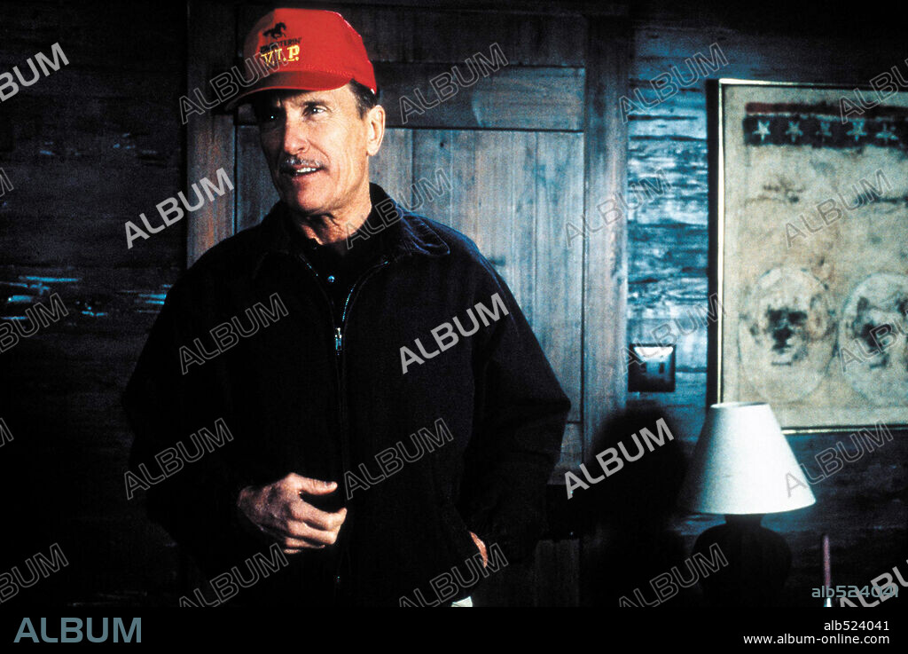 ROBERT DUVALL en ALGO DE QUE HABLAR, 1995 (SOMETHING TO TALK ABOUT), dirigida por LASSE HALLSTROM. Copyright WARNER BROTHERS.