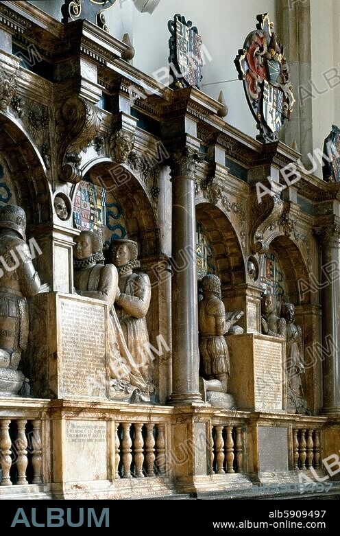 re: Blount, Richard Lieutenant of the Tower of London. died 1574. Tomb of Richard Blount and his son Sir Michael Blount (died 1596) in St. Peter ad Vincula in the Tower of London: detail. Photo, undated.