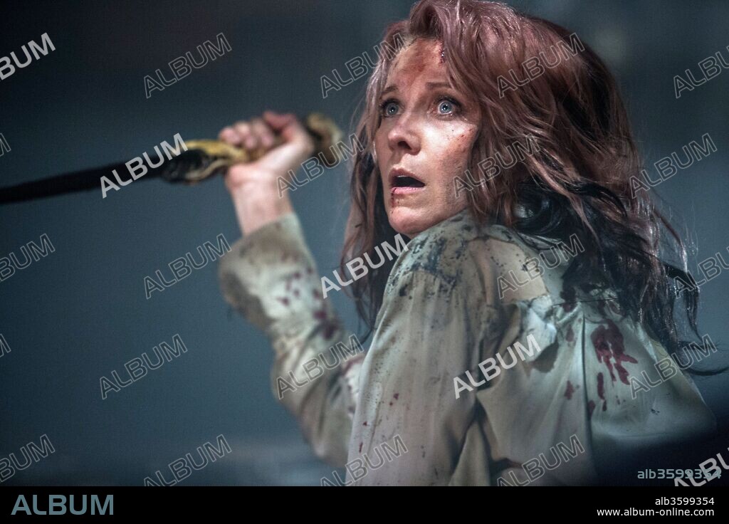 LUCY LAWLESS in ASH VS EVIL DEAD, 2015, unter der Regie von SAM RAIMI. Copyright Renaissance Pictures/Starz!.