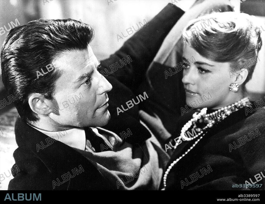 Gérard Philipe und JEANNE MOREAU. GERARD PHILIPE und JEANNE MOREAU in LES LIAISONS DANGEREUSES, 1959, unter der Regie von ROGER VADIM. Copyright LES FILMS MARCEAU-COCINOR.