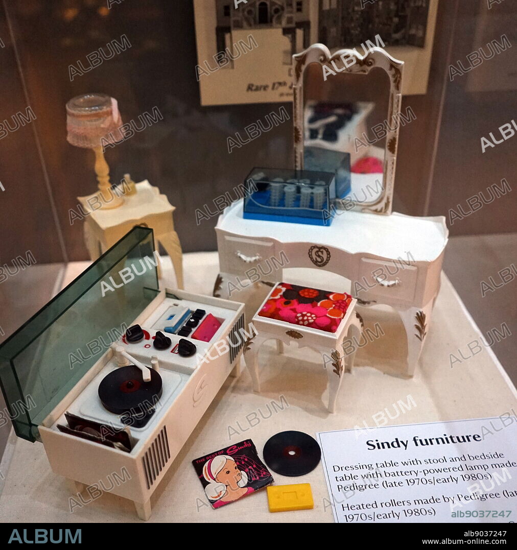 Sindy doll furniture collectors sales
