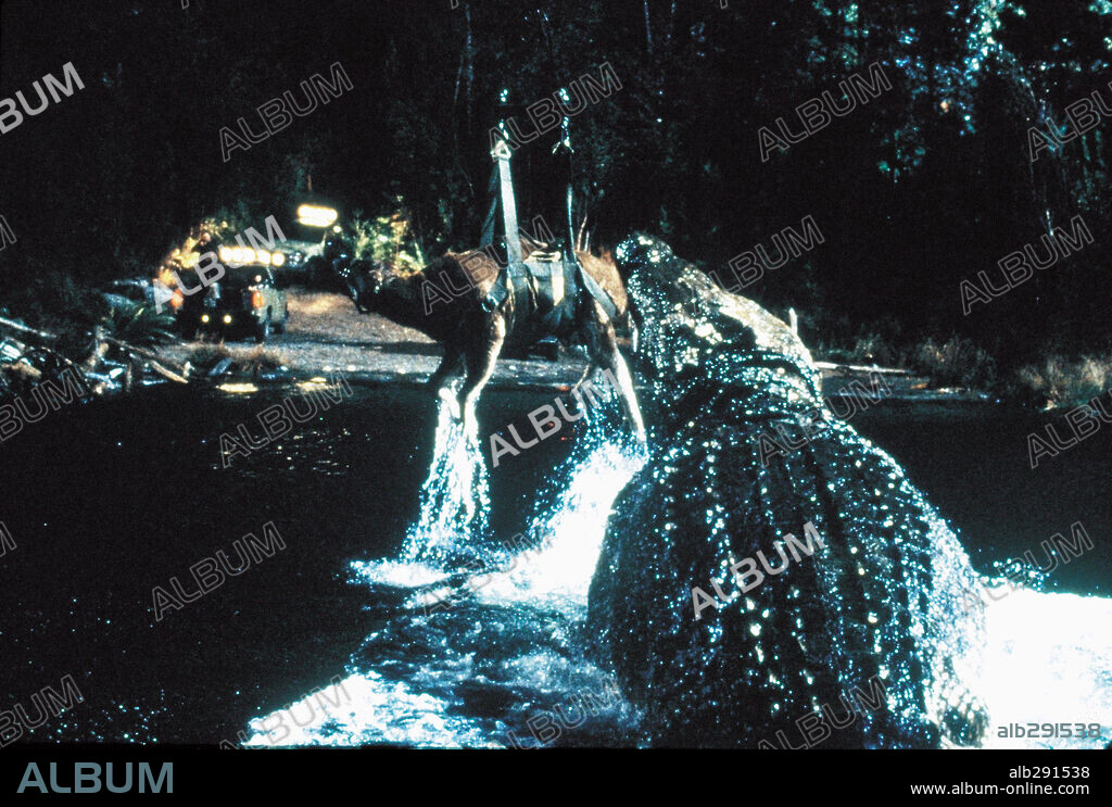 MANDÍBULAS, 1999 (LAKE PLACID), dirigida por STEVE MINER. Copyright PHOENIX PICTURES.