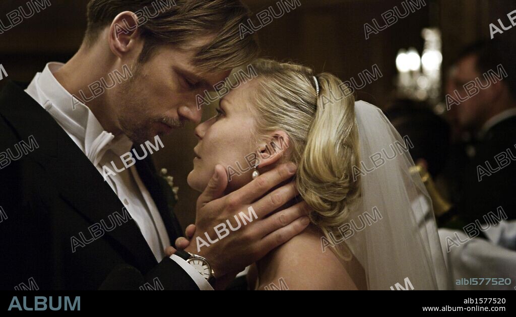 ALEXANDER SKARSGARD and KIRSTEN DUNST in MELANCHOLIA, 2011, directed by LARS VON TRIER. Copyright ZENTROPA ENTERTAINMENTS.