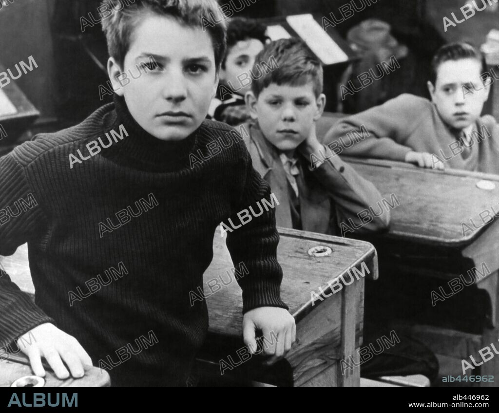 JEAN-PIERRE LEAUD in THE FOUR HUNDRED BLOWS, 1959 (LES QUATRE CENTS COUPS), directed by FRANCOIS TRUFFAUT. Copyright SEDIF, LES FILMS DU CAROSSE/JANUS.