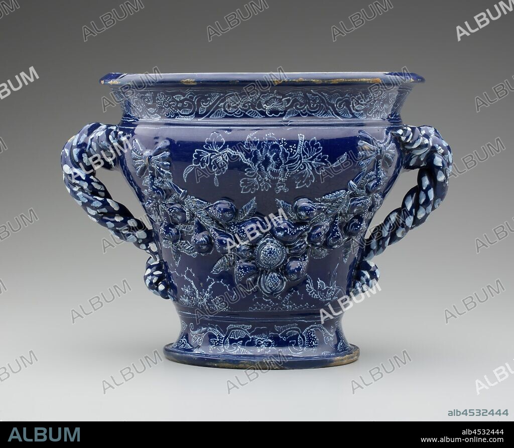 Vase Jassemin, between 1665 and 1685, Tin-glazed earthenware, Overall: 12 11/16 × 15 3/16 inches (32.2 × 38.6 cm).