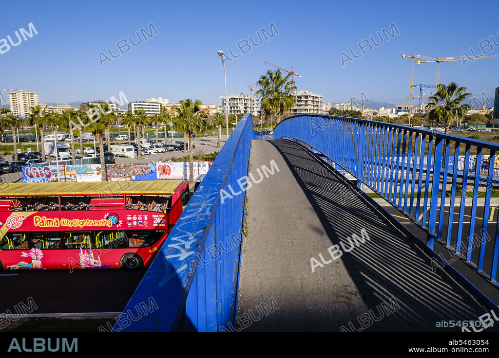 pedestrian walkway over Ma-19 motorway, Polígono de Levante, Palma, Mallorca, Balearic Islands, Spain.