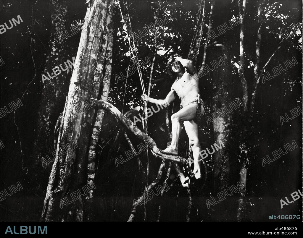 STEVE HAWKES in TARZAN EN LA GRUTA DEL ORO, 1970.