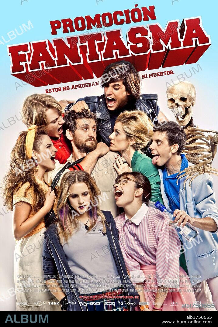 Poster of GHOST GRADUATION, 2012 (PROMOCION FANTASMA), directed by JAVIER RUIZ CALDERA. Copyright MOD PRODUCCIONES/TVE/AXN/THINK STUDIO/CANAL+/IKURI/TVC/FIP.