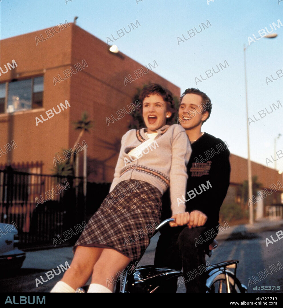 GIOVANNI RIBISI et JULIETTE LEWIS dans THE OTHER SISTER, 1999, réalisé par GARRY MARSHALL.
