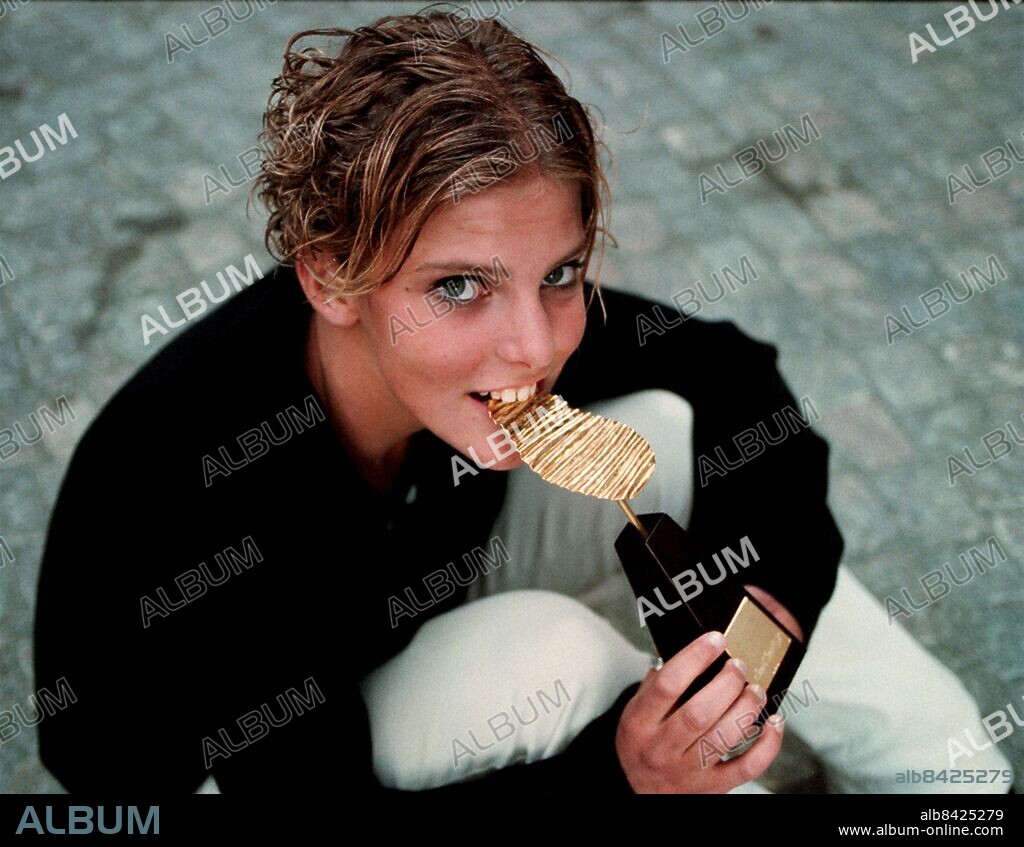 GÖTEBORG 970524 - ULRIKA KNAPES DOTTER ANNA LINDBERG FICK ESTRELLAS PRIS "GULDCHIPSET" - FOTO: ANNA REHNBERG/KAMERARPEORTAGE *** Local Caption *** . Kamerareportage ANNA REHNBERG.