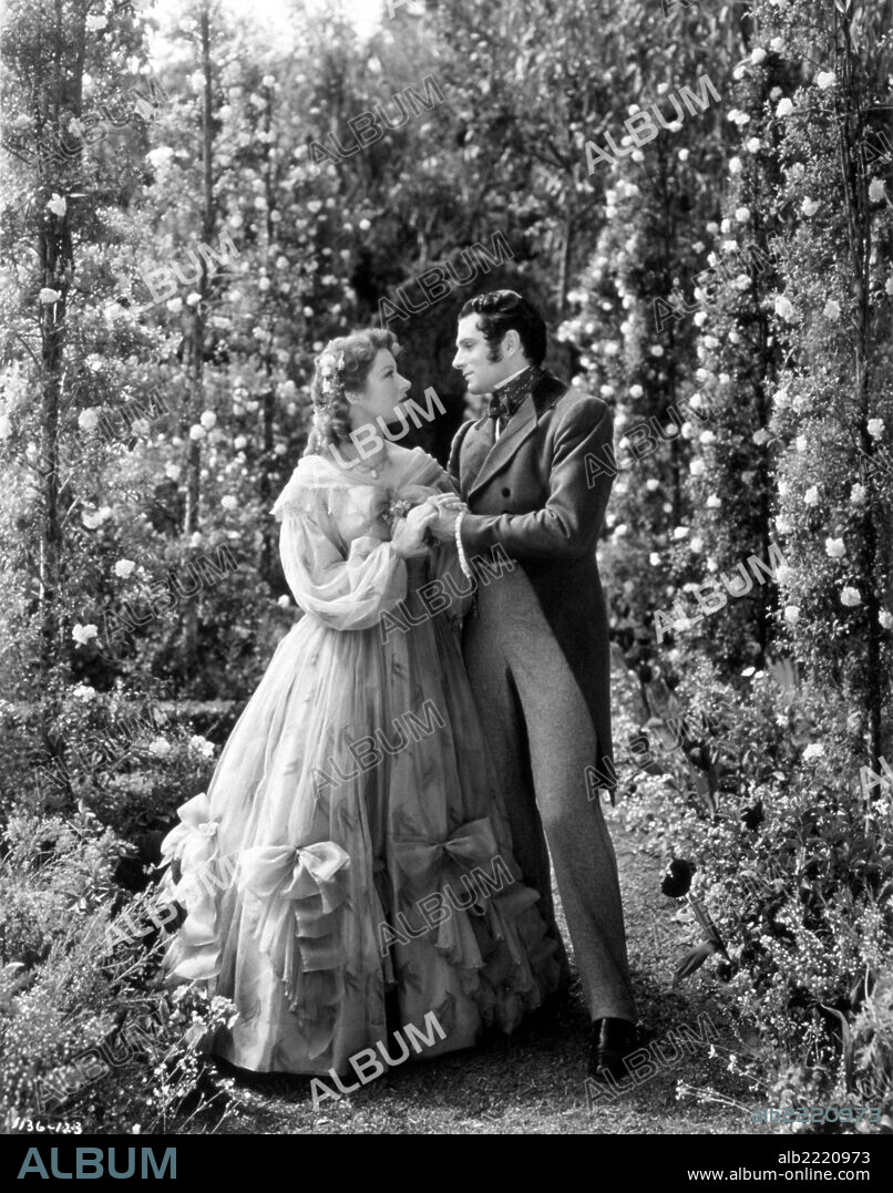 GREER GARSON and Laurence Kerr Olivier. GREER GARSON and LAURENCE OLIVIER in PRIDE AND PREJUDICE, 1940, directed by ROBERT Z. LEONARD. Copyright M.G.M.