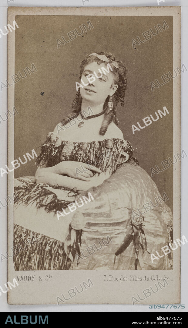 Portrait of Lucie Emilie de La Bigne (1848-1910), known as Valtesse de La Bigne, demi-mondaine and actress at the Théâtre des Bouffes Parisiens in 1870, Vaury et Cie, Photographer, Between 1860 and 1890, 2nd half of the 19th century, Graphic Arts, Photography, Albumen print, Height: 9 cm, Width: 5.6 cm.