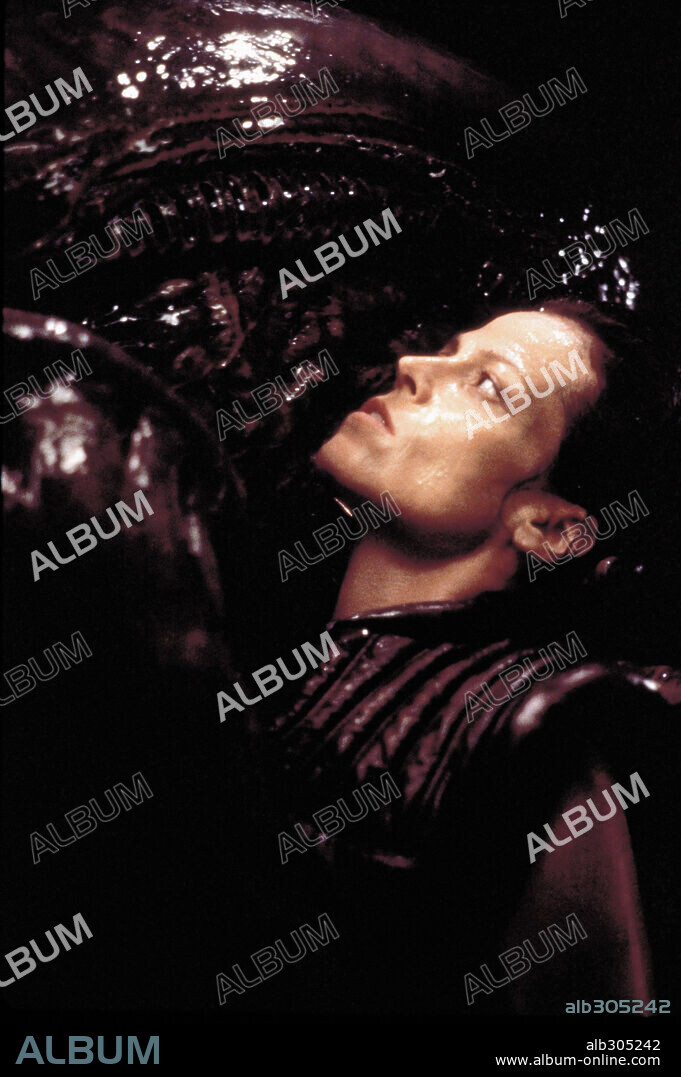 SIGOURNEY WEAVER in ALIEN - DIE WIEDERGEBURT, 1997 (ALIEN: RESURRECTION), unter der Regie von JEAN-PIERRE JEUNET. Copyright 20TH CENTURY FOX / TENNER, SUZANNE.