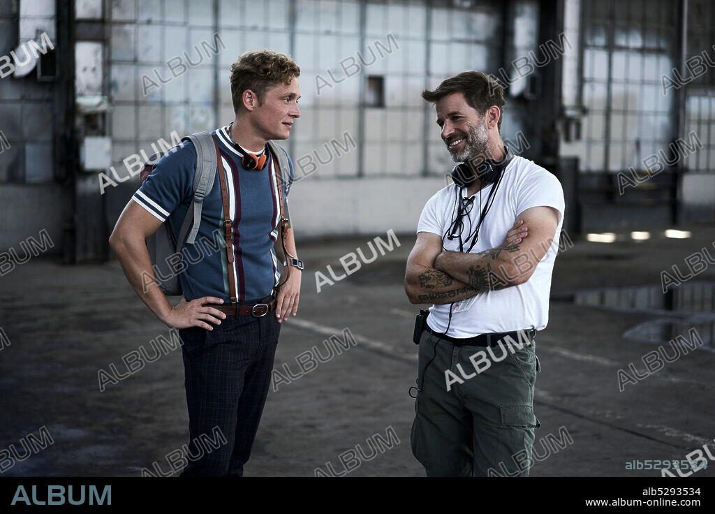 MATTHIAS SCHWEIGHÖFER y ZACK SNYDER en EJERCITO DE LOS MUERTOS, 2021 (ARMY OF THE DEAD), dirigida por ZACK SNYDER. Copyright THE STONE QUARRY.