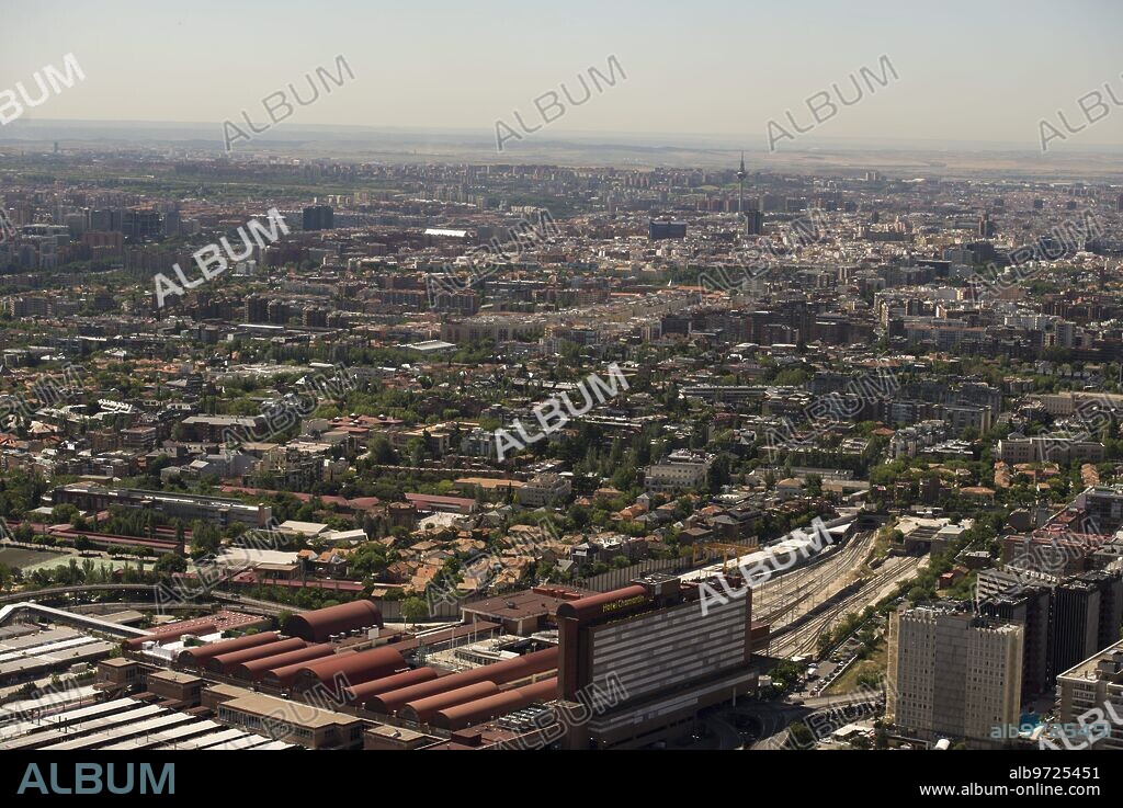 Report from the space tower (aerial view) Madrid 06/12/2013 Photo Matias Nieto / Oscar del Pozo ARCHDC Matias Nieto.