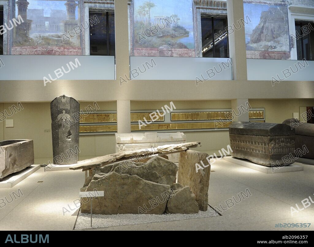 NEUES MUSEUM (MUSEO NUEVO). Sala dedicada a la civilización egipcia. Berlín. Alemania. Europa.