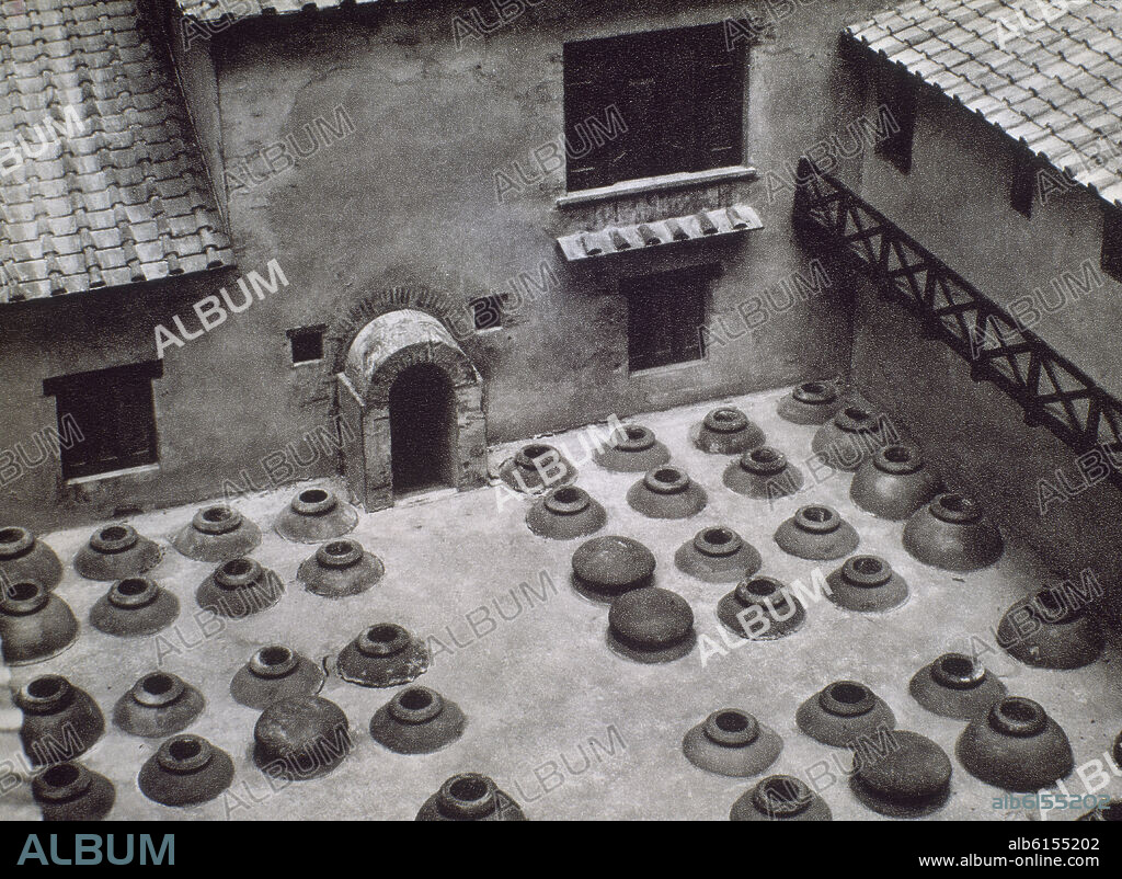 LAGAR O SILO DE UNA VILLA RUSTICA ROMANA.